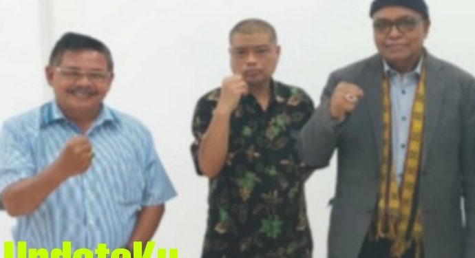 Ketua POKDARKAMTIBMAS Kota Jambi Silaturahmi Keakraban dengan Petrus Salestinus