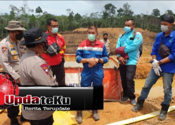 Sumur Minyak di Desa Bungku Terbakar, Wakapolda Tinjau Lokasi