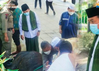 Ikuti Imbauan Wapres dan Kemenag Gubernur Laksanakan Sholat Idul Adha 1442 H di Rumah Dinas