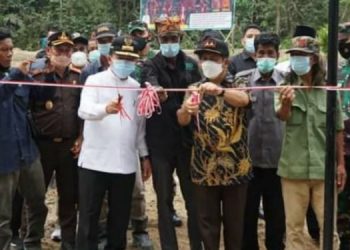 Gubernur Al Haris Resmikan Kawasan Wilayah Khusus MHA SAD Kelompok Temenggung Apung