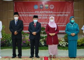 Al Haris Terharu Saat Melantik Gurunya Menjadi Bupati Merangin