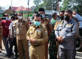 Gubernur Al Haris Berikan Bantuan untuk korban Kebakaran