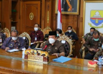 VidCon dengan Bupati/Walikota, Gubernur Perkuat Koordinasi Penanganan Covid-19