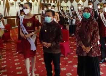 Berikan Motivasi, Al Haris Minta Para Peserta Bujang Gadis Cintai Negeri Jambi