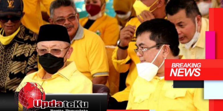 Farti Suandri Mendampingi Ketua DPD Golkar Provinsi Jambi Dalam Acara Pelantikan DPD Golkar Muaro Jambi