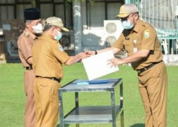 Serahkan SK Kenaikan Pangkat ASN, Gubernur Minta Tingkatkan Kinerja