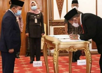 Lantik Komisaris dan Direktur, Gubernur Minta PT JII Kompetitif dan Profitable
