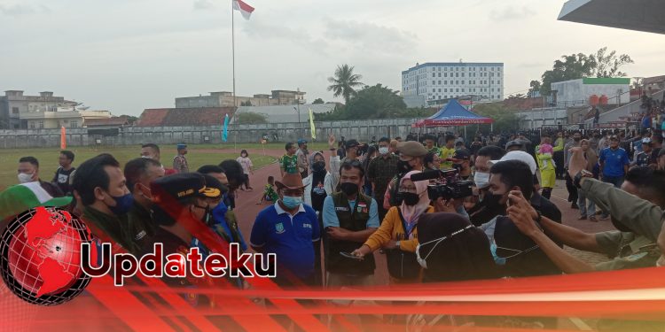 Sosok “Sang Cowboy” Di Tribun Penonton Pada Pertandingan Antara Ps.Kota Jambi Melawan Ps Tebo
