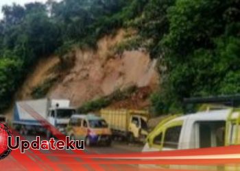 Longsor KM 21 ,Jalur Ende- Maumere Putus Total, Masyarakat Terganggu