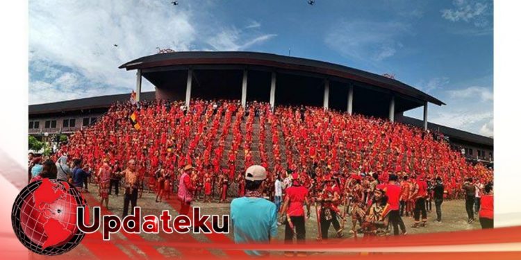 Peringatan Keras Oleh Suku Dayak, Edy Mulyadi Diminta Ke Kalimantan untuk Dihukum Adat