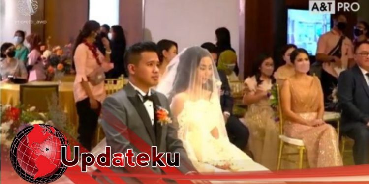 Joshua Si Penyanyi Cilik Akhirnya Menikah Dengan Clairine Clay