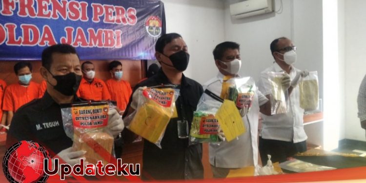 Penangkapan Kurir Narkoba Oleh Polda Jambi Berakhir Dramatis Kejar- Kejaran Dan Tembakan