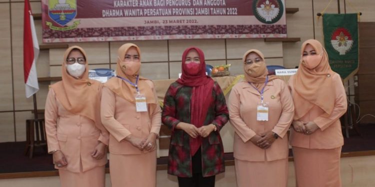 Hj.Hesnidar Haris, S.E Ingatkan Pendidikan Karakter Bagi Anak-Anak di Era Digitalisasi