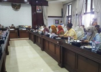 Bupati Sikka Jalin Kerja Sama Bidang Ekonomi Dengan Pemkot Surabaya