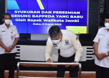 Walikota Jambi Syarif Fasha Meresmikan Gedung Baru Bappeda Kota Jambi