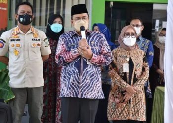 Maulana Meninjau Pelasanaan Vaksinasi Bagi Calon Jemaah Haji Kota Jambi
