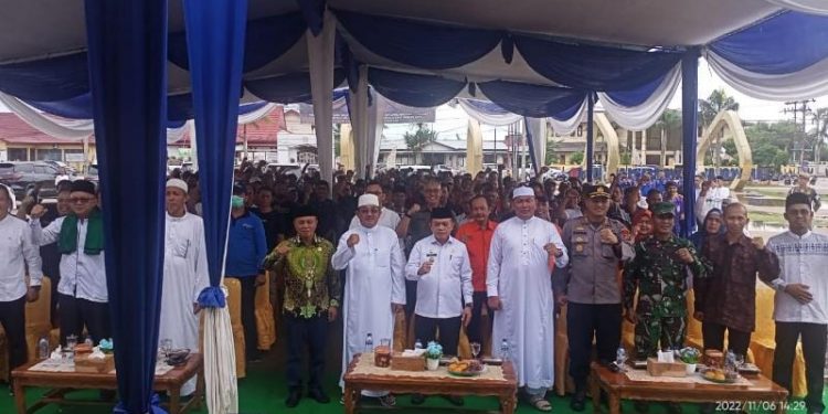 Gubernur Jambi, Al Haris Berikan Bantuan Sosial Kepada Nelayan Terdampak  Penyesuaian Harga BBM di Tanjabbar