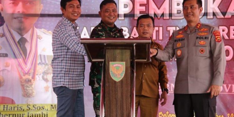 Karya Bakti TNI Korem 042/Gapu Resmi Dibuka Gubernur Jambi