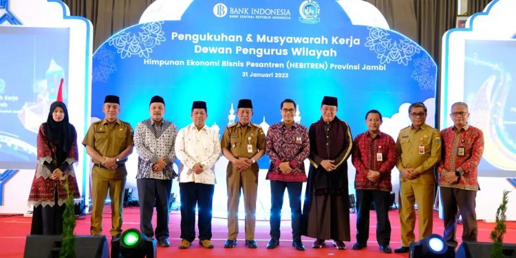 Wagub Hadiri Pengukuhan DPW Himpunan Ekonomi Bisnis Pesantren