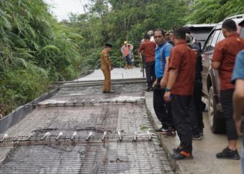 Gubernur Jambi, Al Haris Harapkan Pembangunan Jalan Batang Asai Dibuka Menuju Daerah yang Terisolir