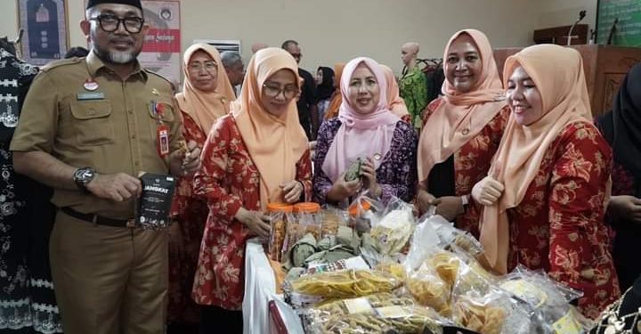 Sekda Provinsi Jambi, Sudirman Apresiasi Kontribusi Dharma Wanita Persatuan Dalam Menekan Inflasi