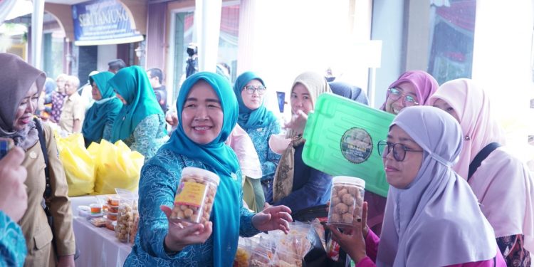 Ketua TP PKK Hj. Hesti Haris Sampaikan Pasar Murah Bentuk Perhatian Dalam Membantu Masyarakat