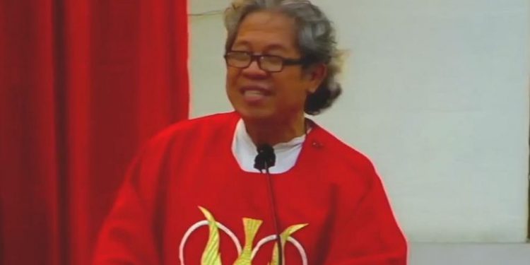 Perayaan Jumat Agung di Gereja Santa Teresia Jambi Berjalan Hikmat