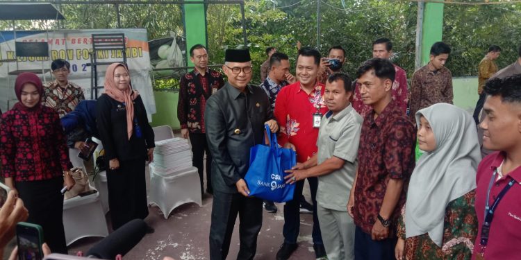 Walikota Jambi Insentif bagi Petugas sara, Imam, Muazim, Pemandi Jenazah, Penggali Kubur, dan Guru Sekolah Minggu