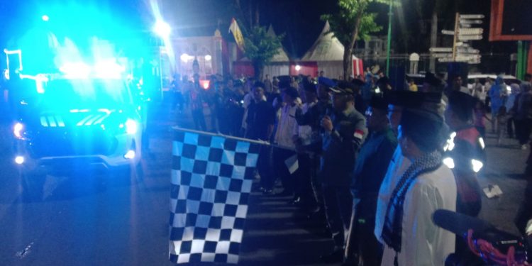 Walikota Jambi Syarif Fasha Buka Pawai Kendaraan Hias dan Takbir di Bundaran Tugu Keris Kota Jambi