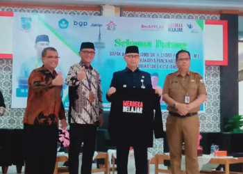 Walikota Jambi Syarif Fasha : Guru Merupakan Penggerak Baik Bagi Siswa Maupun Guru Lainnya