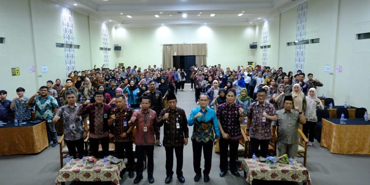 Pemprov Jambi Salurkan Bantuan Modal Bagi 1.461 UMKM di Tahun 2022