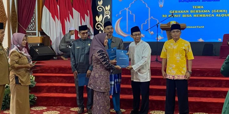 Hj. Hesnidar Haris Buka Kelas Gratis Bagi Para Ibu dan Masyarakat Yang Ingin Belajar Baca Al-Qur’an