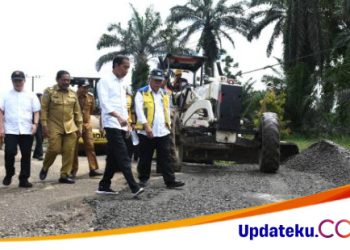 Presiden Jokowi Tinjau Perbaikan Infrastruktur Jalan di Provinsi Bengkulu