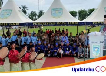 Sambut semarak Muharram 1445 Hijriyah, Wawako Maulana Buka Festival Kompangan Kota Jambi
