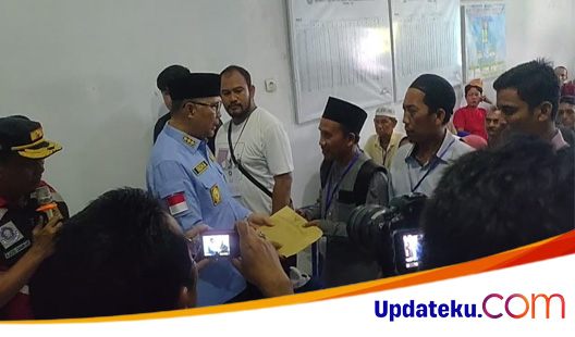 Walikota Jambi Syarif Fasha Kunjungi Korban Musibah Kebakaran Legok