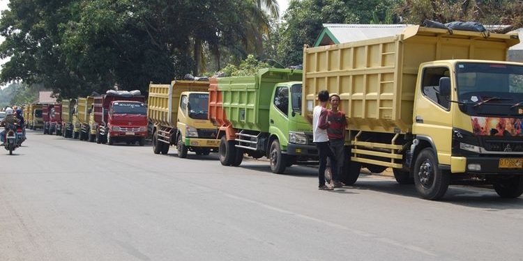 Inilah Penjelasan Insiden Pemblokiran Jalan Empelu oleh Warga