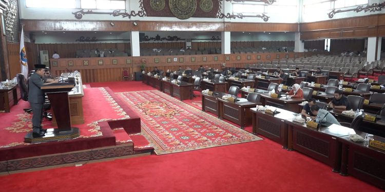Gubernur Al Haris Sampaikan Nota Keuangan RAPBD Provinsi Jambi Tahun Anggaran 2024