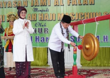 Gubernur Jambi Al Haris Resmikan Sekolah Islam Al-Falah Haji Masjchun Sofwan Kota Jambi