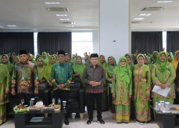 Gubernur Al Haris Dorong Muslimat NU Ambil Peran di Masyarakat