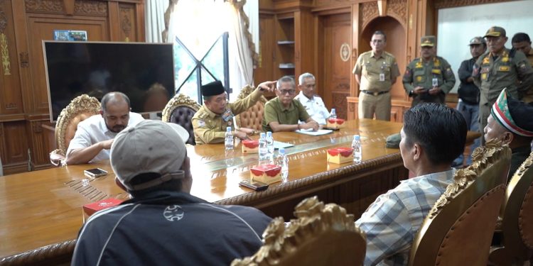Gubernur Al Haris Sesalkan Adanya Demo Anarkis Disaat Pemerintah Cari Solusi, Minta Aparat Segera Cari Dalang Kerusuhan