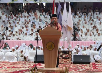 Gubernur Al Haris Hadiahkan 5 Umroh Gratis Untuk Guru dan Siswa Sekolah Islam Terpadu Nurul ‘Ilmi