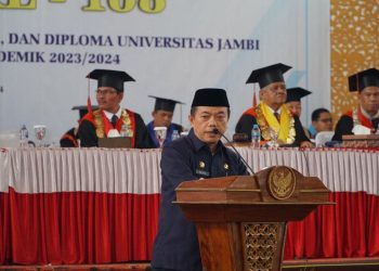 Hadir di Wisuda UNJA, Gubernur Al Haris : Generasi Muda Harus Pandai Mencari Peluang