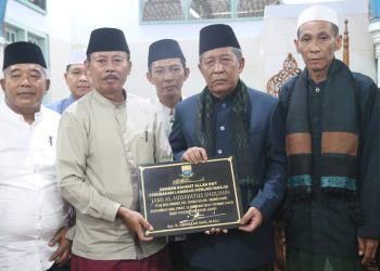 Wagub Sani Resmikan Status Langgar Jami’ Al Hidayatussholihin Desa Tangkit