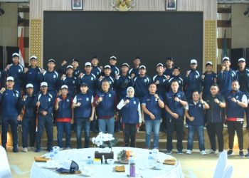 Pj. Walikota Jambi Lepas Tim Sepakbola Kota Jambi Ikut Gubernur Cup 2024 di Kabupaten Batanghari