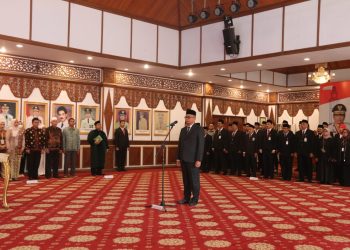 Gubernur Al Haris Lantik Hairul Suhairi Jadi Direktur Utama Bank Jambi