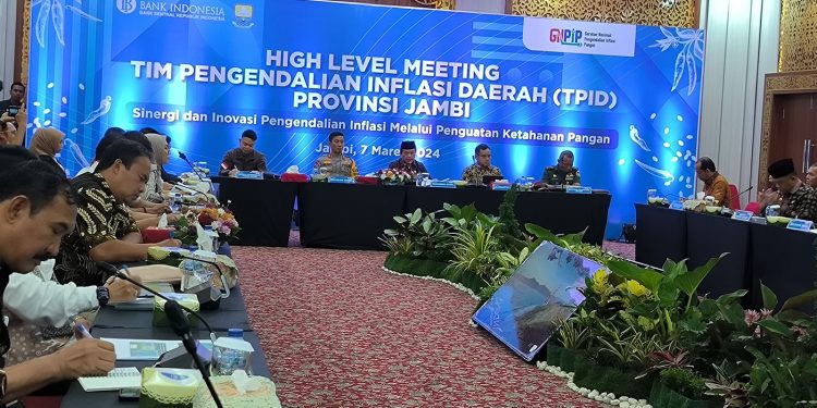 Pj Walikota Jambi Rapat Hight Level Meeting Provinsi Jambi Tahun 2024