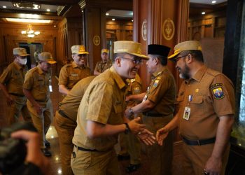 Hari Pertama Masuk Kerja, Gubernur Al Haris Gelar Halal Bihalal dengan Ratusan Pegawai Pemprov Jambi