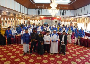 Lepas 87 Calon Jamaah Haji Plus PT. Arminareka Perdana, Pesan Gubernur Al Haris: Gunakan Waktu Untuk Ibadah Sebaik-baiknya