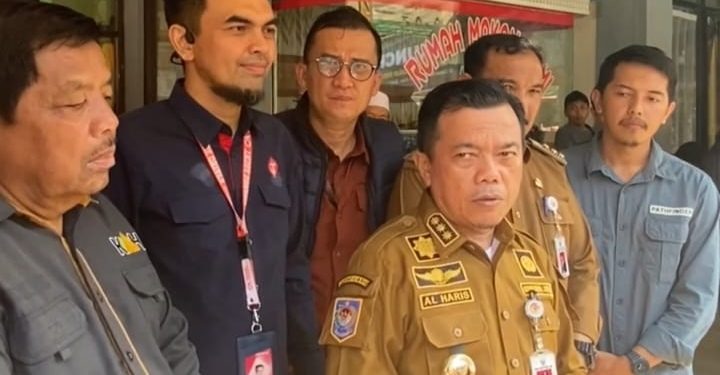 Jaringan Internet di Muara Emat Kian Mantap, Gubernur Al Haris Langsung Tes Video Call Beberapa Kerabat