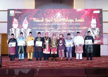 Gubernur Al Haris Apresiasi Peran Tokoh Adat Bagi Perkembangan LAM